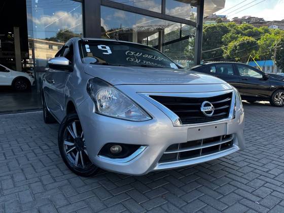 NISSAN VERSA 1.6 16V FLEXSTART SL 4P XTRONIC NISSAN VERSA 1.6 16V FLEXSTART SL 4P XTRONIC
